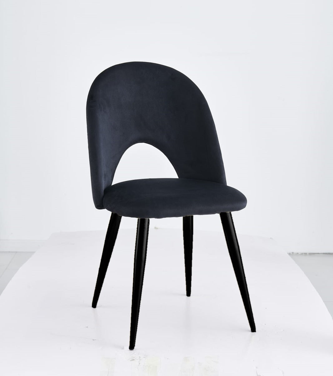 Amelia chair silver velvet Black