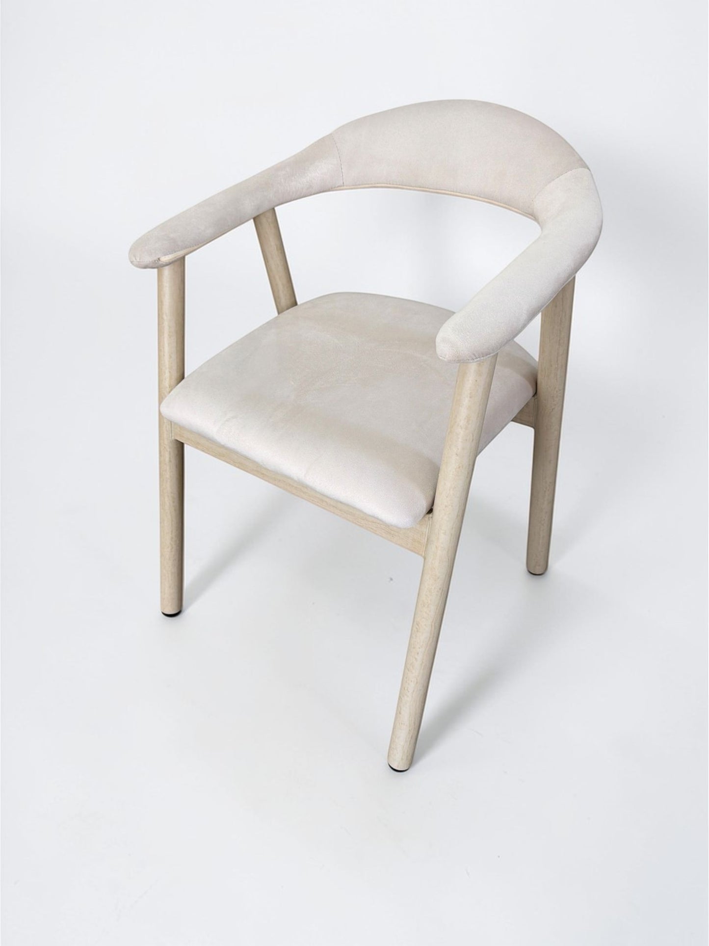 Chaise Berita tissu velours pied noyer