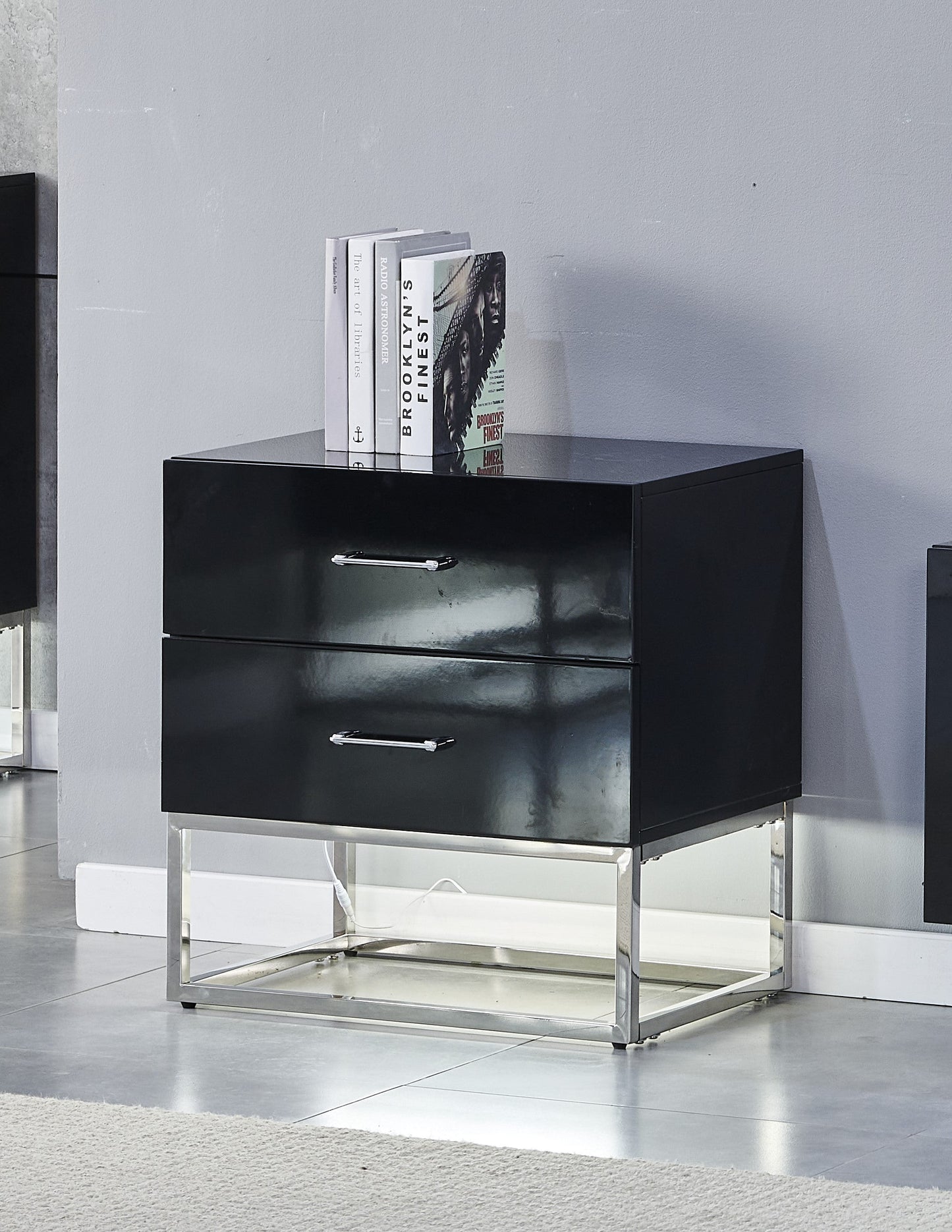 Alya black bedside table with black feet