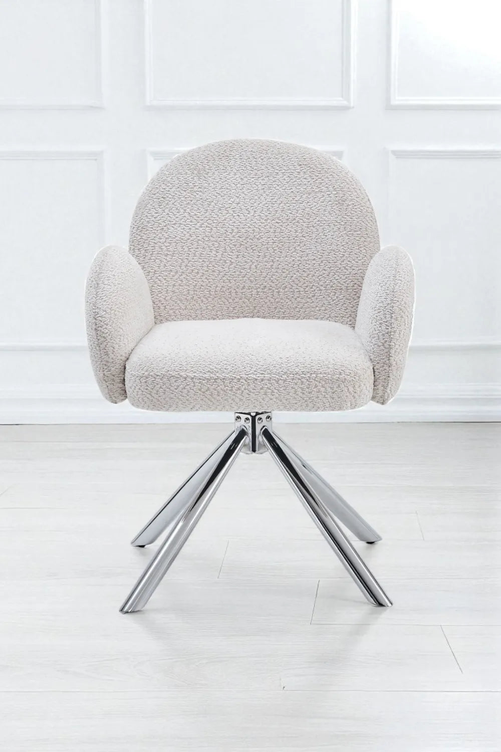 Chaise Nola tissu écru bouclé pied chrome