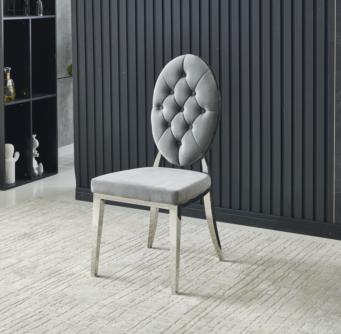 Chaise Ova velours gris pieds en acier inoxydable argenté